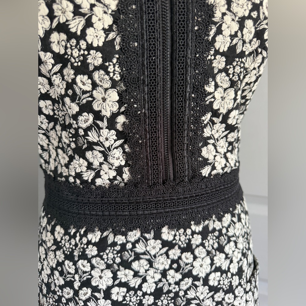 Alice + Olivia Ellis Dress - Picture 6 of 9